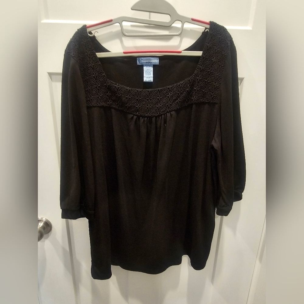 Classic Elements Woman 22W Black Crochet Lace Neckline 3/4 Sleeve Tunic Top Plus